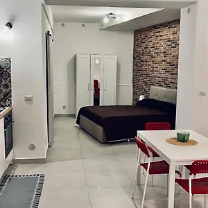 Casa Domus Aeroporto di Catania Fontana Rossa